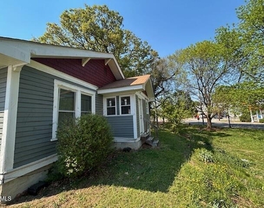 1219 Randolph Avenue - Photo Thumbnail 11