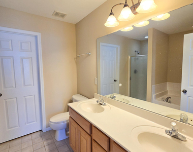9819 Layla Avenue - Photo Thumbnail 26