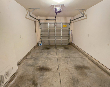 9819 Layla Avenue - Photo Thumbnail 32