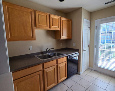 9819 Layla Avenue - Photo Thumbnail 9