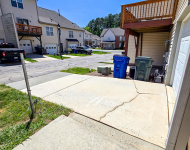 9819 Layla Avenue - Photo Thumbnail 34