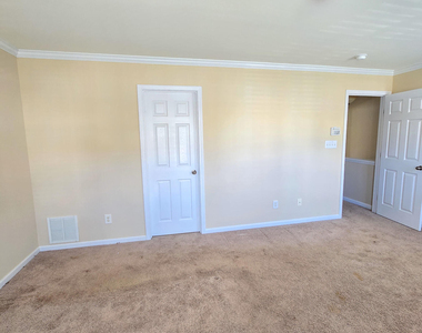 9819 Layla Avenue - Photo Thumbnail 25
