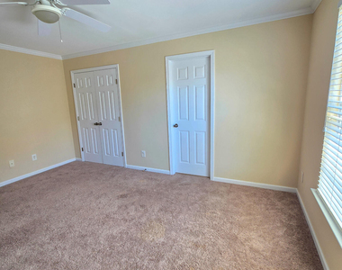 9819 Layla Avenue - Photo Thumbnail 18