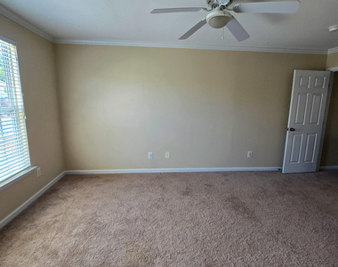 9819 Layla Avenue - Photo Thumbnail 19