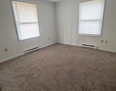 9012 Rabbit Road N - Photo Thumbnail 4