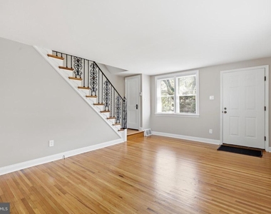 271 Wyncliffe - Photo Thumbnail 3