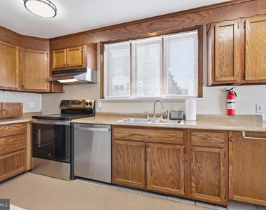 271 Wyncliffe - Photo Thumbnail 10