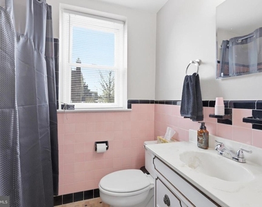 271 Wyncliffe - Photo Thumbnail 16