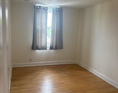 329 N Oak Avenue - Photo Thumbnail 6