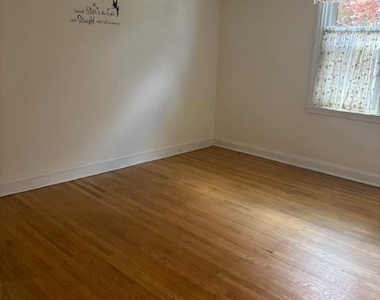 329 N Oak Avenue - Photo Thumbnail 7