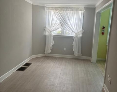 329 N Oak Avenue - Photo Thumbnail 3