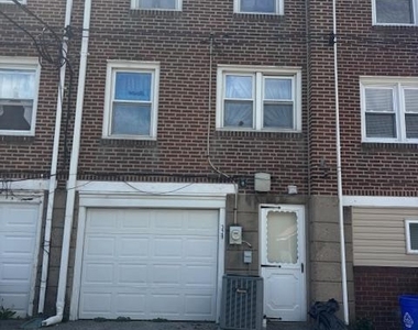 329 N Oak Avenue - Photo Thumbnail 10