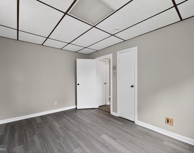 4225 Walsh Avenue - Photo Thumbnail 9