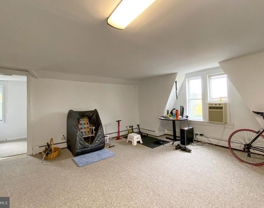 10 Princeton Avenue - Photo Thumbnail 14