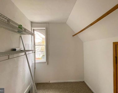 10 Princeton Avenue - Photo Thumbnail 15