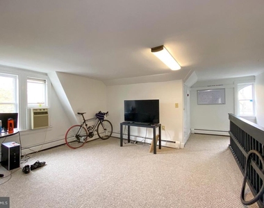 10 Princeton Avenue - Photo Thumbnail 13