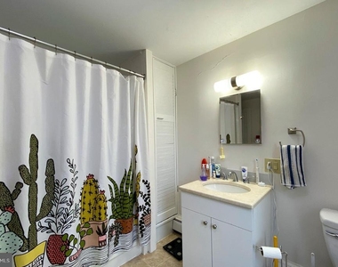 10 Princeton Avenue - Photo Thumbnail 8
