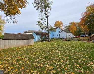 10 Princeton Avenue - Photo Thumbnail 18