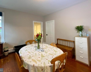 10 Princeton Avenue - Photo Thumbnail 4