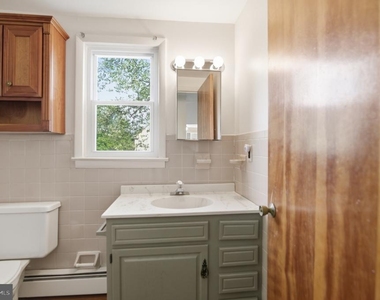 1130 E Park Avenue - Photo Thumbnail 6