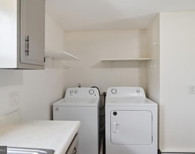 1130 E Park Avenue - Photo Thumbnail 14