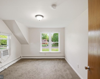 1130 E Park Avenue - Photo Thumbnail 10
