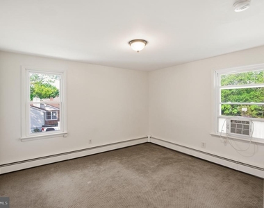 1130 E Park Avenue - Photo Thumbnail 12