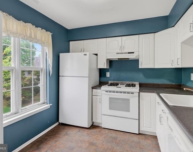3302 Ramsbury Court - Photo Thumbnail 5