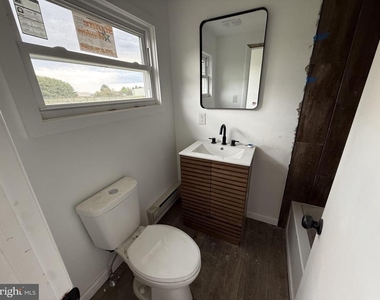 124 E Main Street - Photo Thumbnail 3