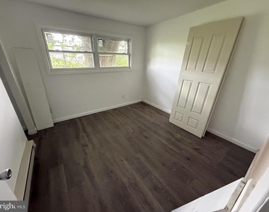 124 E Main Street - Photo Thumbnail 4