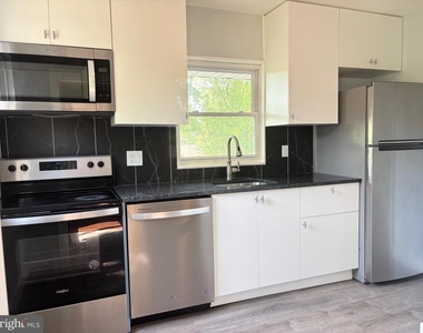 9103 Wallace Road - Photo Thumbnail 6