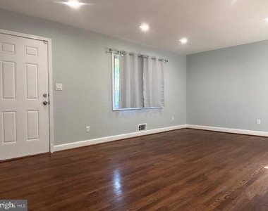 9103 Wallace Road - Photo Thumbnail 2