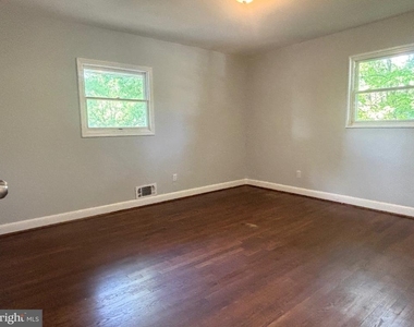 9103 Wallace Road - Photo Thumbnail 11
