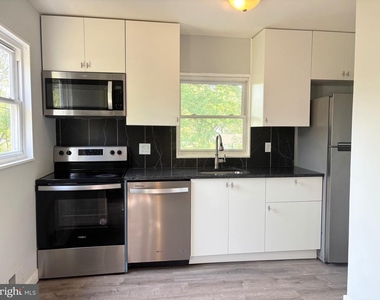9103 Wallace Road - Photo Thumbnail 7