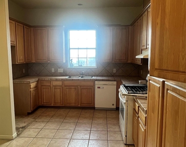 5404 Martin Ave - Photo Thumbnail 23