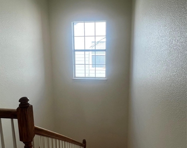 5404 Martin Ave - Photo Thumbnail 29