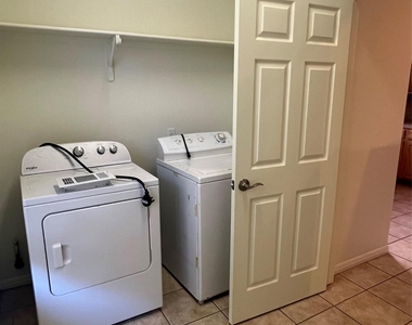 5404 Martin Ave - Photo Thumbnail 24