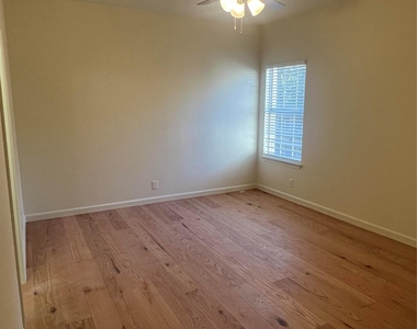 5404 Martin Ave - Photo Thumbnail 38