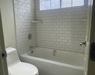 5404 Martin Ave - Photo Thumbnail 3