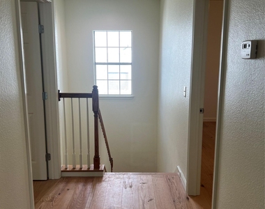 5404 Martin Ave - Photo Thumbnail 9