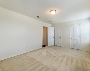 13709 Vigilance St - Photo Thumbnail 21