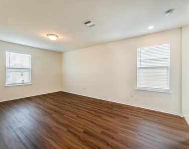 13709 Vigilance St - Photo Thumbnail 11
