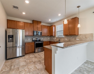 13709 Vigilance St - Photo Thumbnail 8