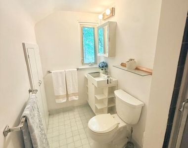 6819 Selkirk - Photo Thumbnail 74