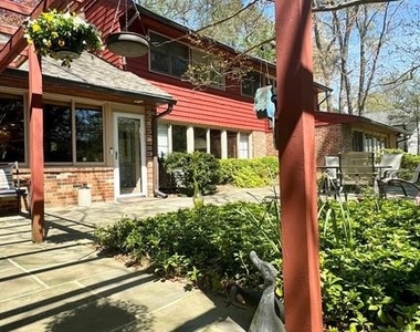 6819 Selkirk - Photo Thumbnail 15