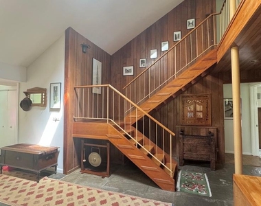 6819 Selkirk - Photo Thumbnail 17