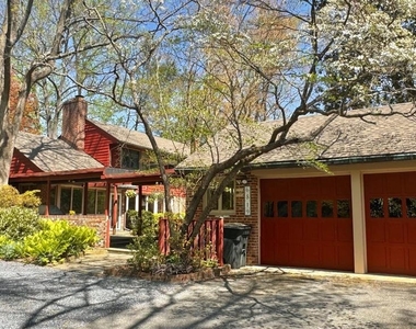 6819 Selkirk - Photo Thumbnail 12