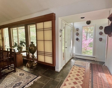 6819 Selkirk - Photo Thumbnail 14