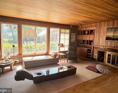 6819 Selkirk - Photo Thumbnail 18