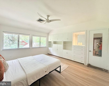 6819 Selkirk - Photo Thumbnail 79
